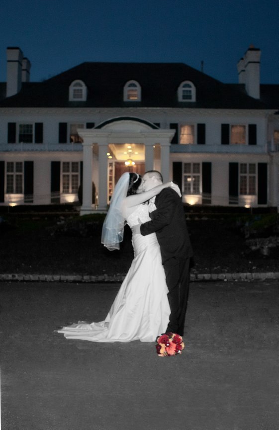 Laura Bizgia + Chris Hansen