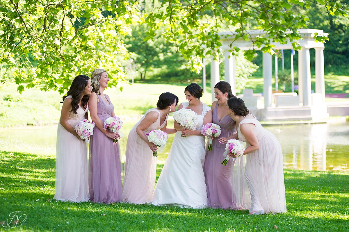 cute bridal party photo, bridesmaids in saratoga congress park