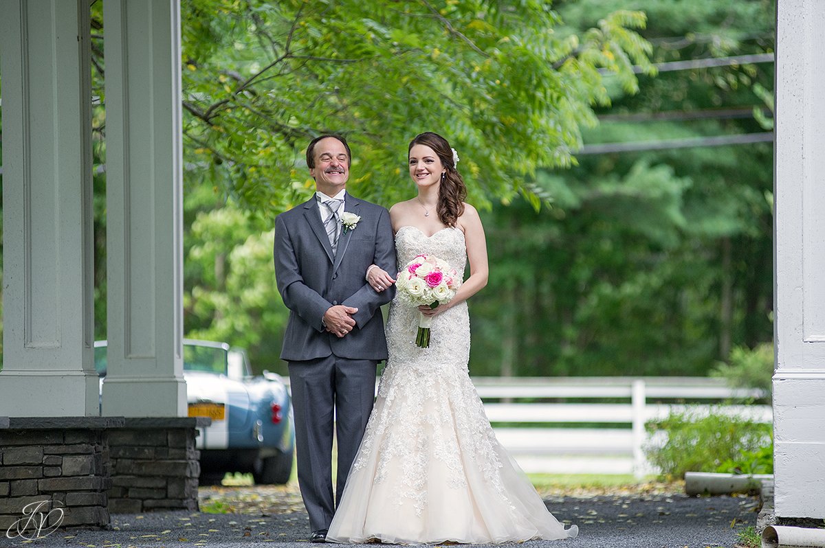 fun candid photo of dad and bride