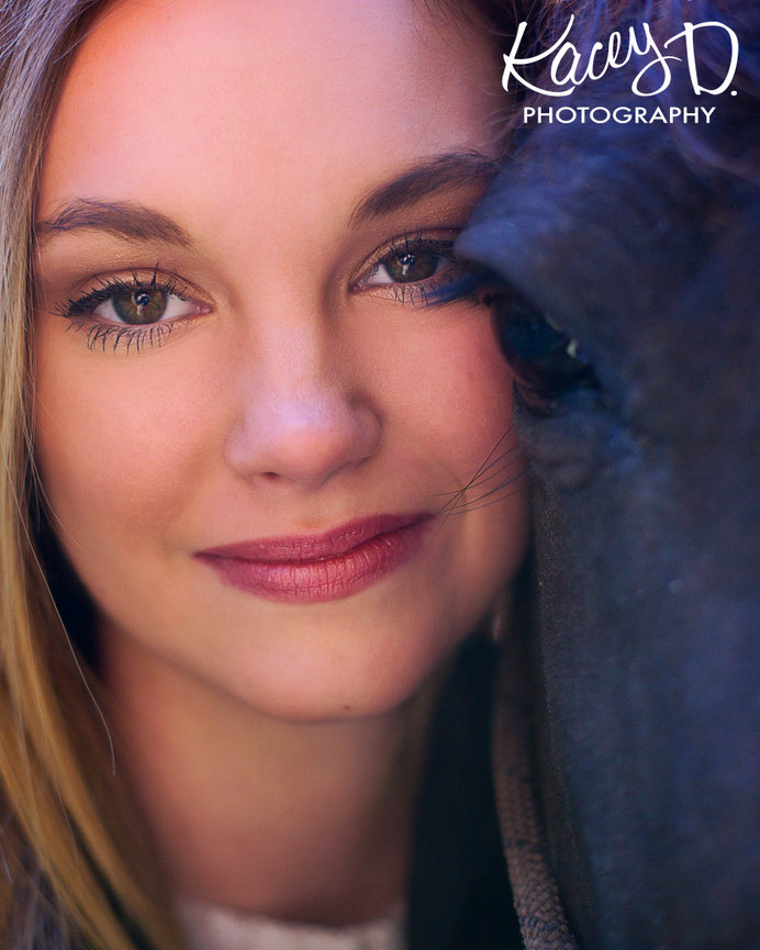 Senior Session Scheduling: Navigating the Seasons for the Perfect Photoshoot