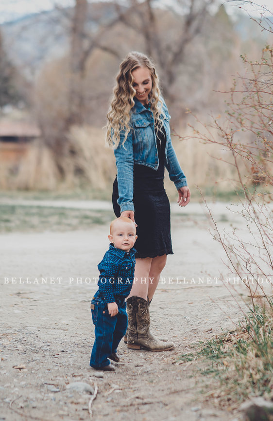 Taylor Family Family Photos in Salmon Idaho Family Photographer