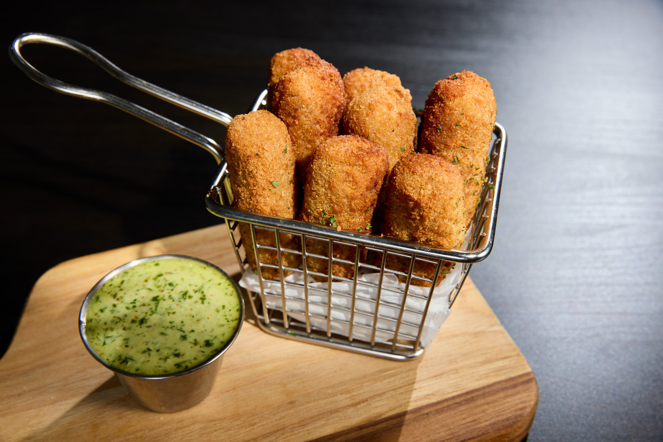 Espresso photography, art and love combined in one shot.