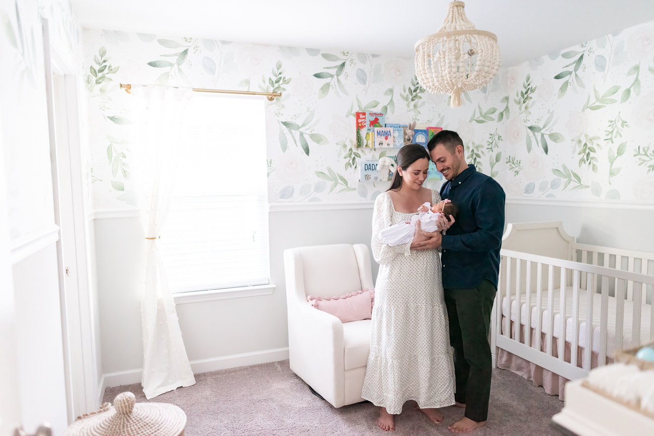 What to expect during your in-home Newborn Session