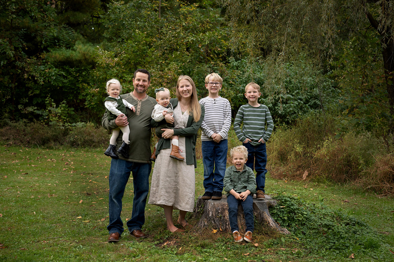 Hailee's Studio Maternity Session - Augusta, Wisconsin