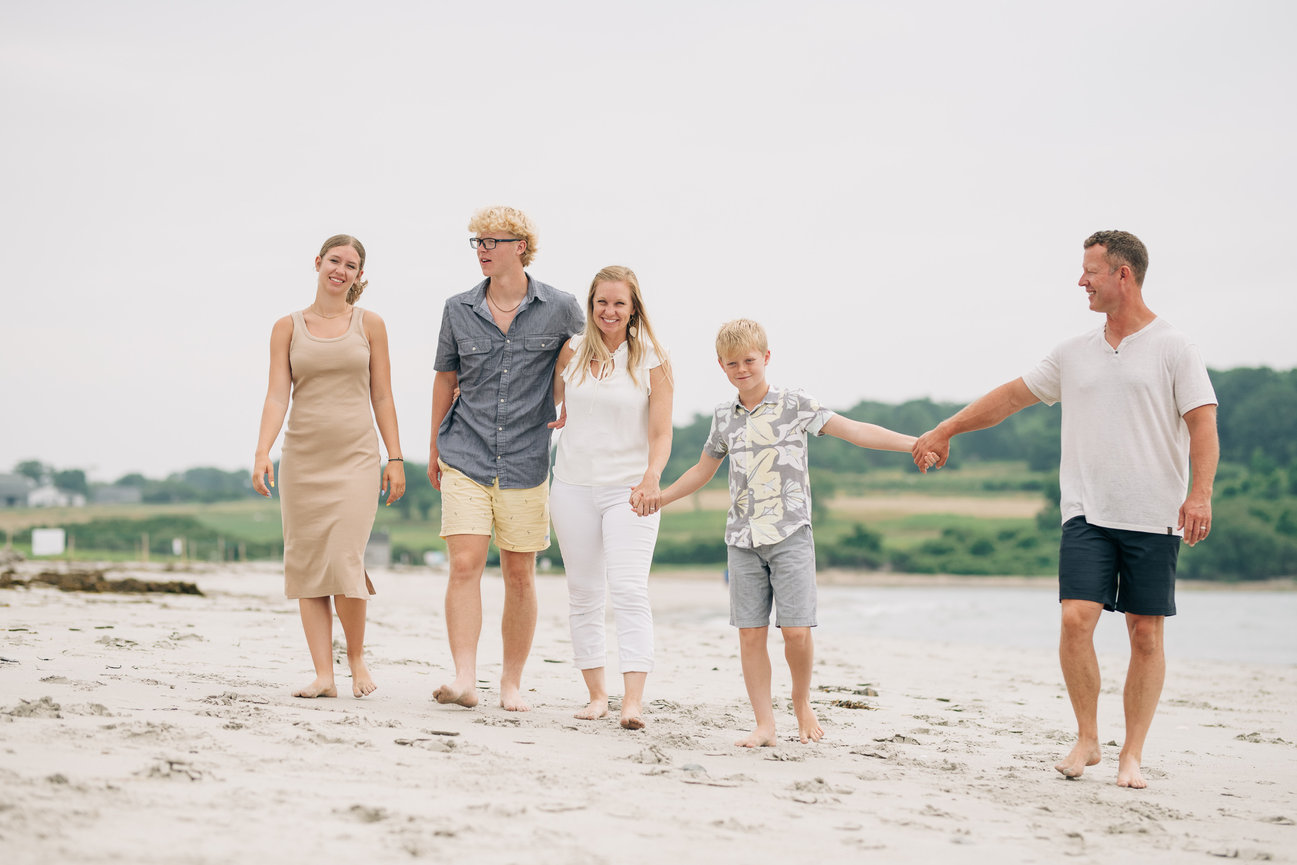Harvell Family Portraits at Higgins Beach