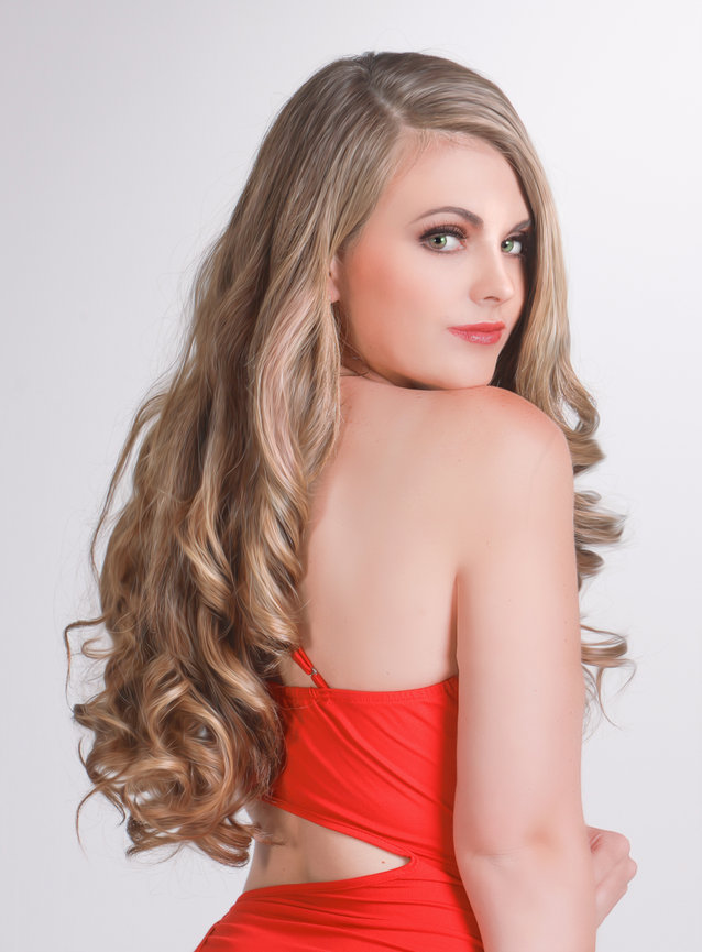 🎁 When You’re Not Sure What Size… Get Her a Boudoir Session! 💋