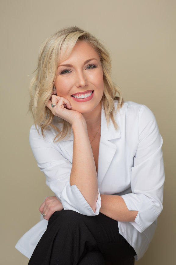 Senior Pictures in Columbia Missouri, Aubrey’s Fairytale and Classic Car Senior Session