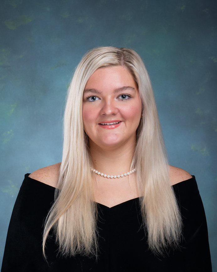 Mary Ellen Maddoxx Senior Book