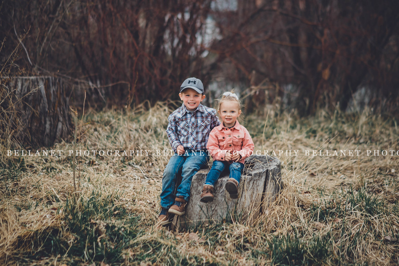 Taylor Family Family Photos in Salmon Idaho Family Photographer
