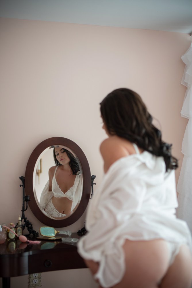 Classic - Bubbles & Berries Boudoir, Fun, Classy Boudoir Photography