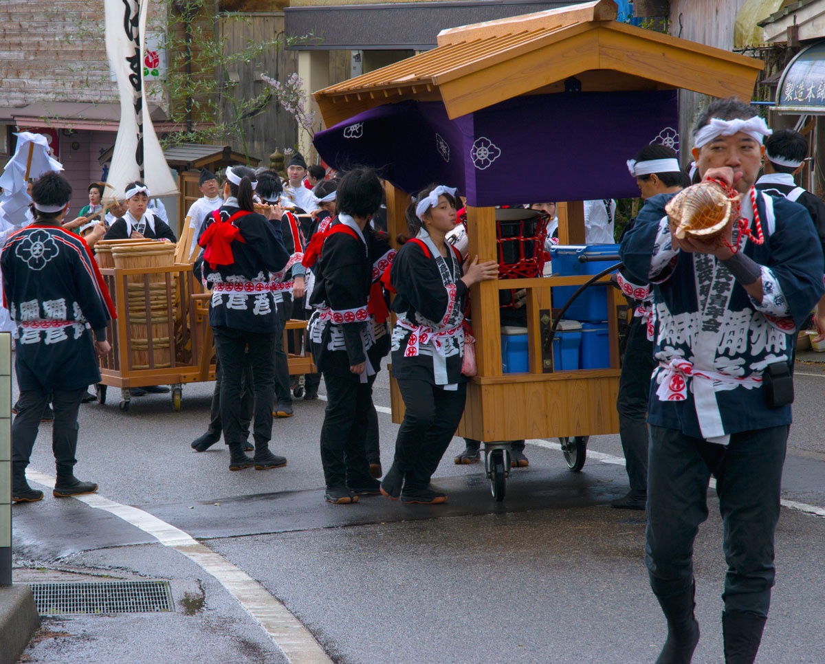 Osaka Festival Photography - Blain Harasymiw Photography