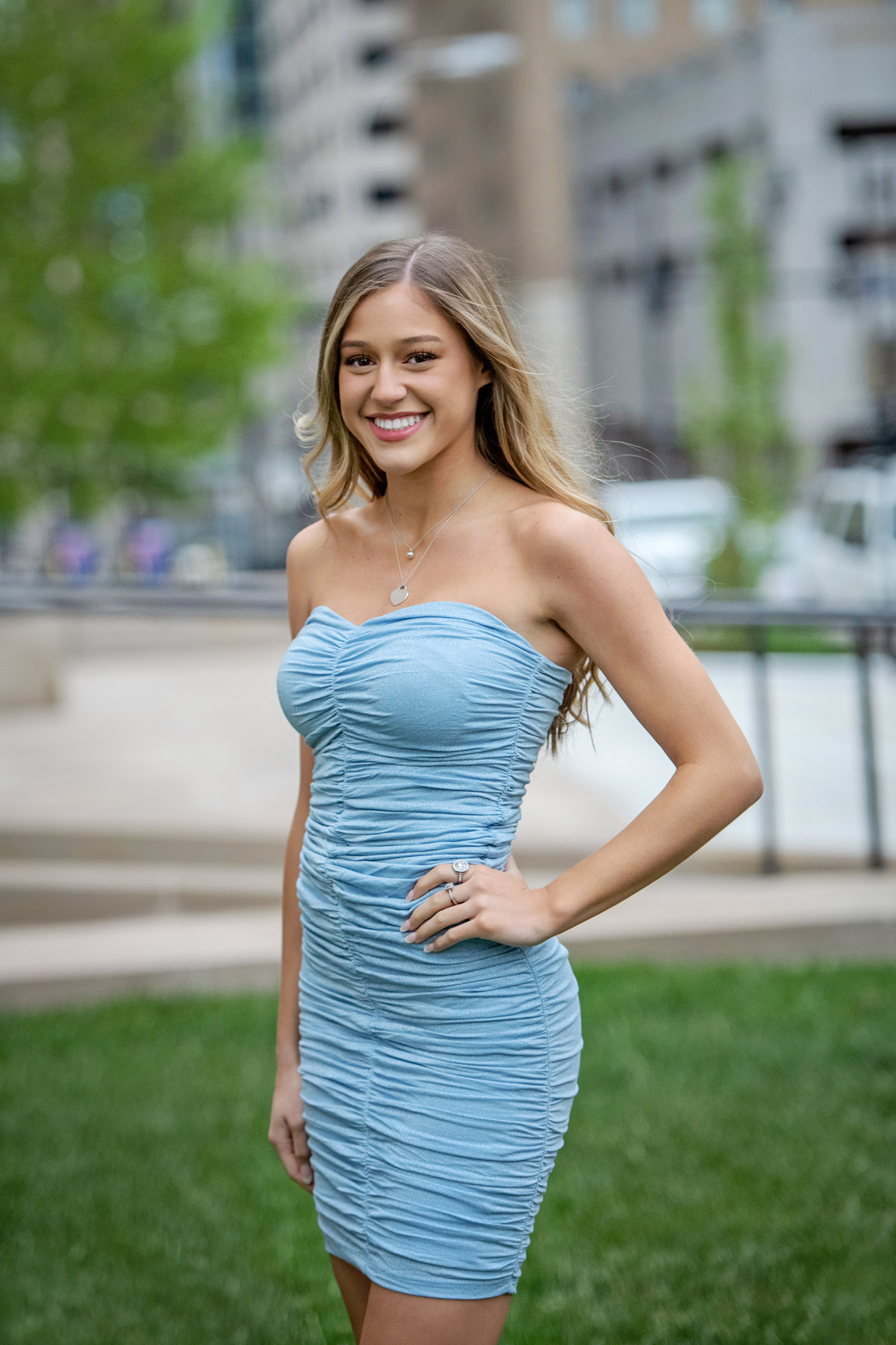 Looks and locations I love Mackinley Kansas City Senior Portraits