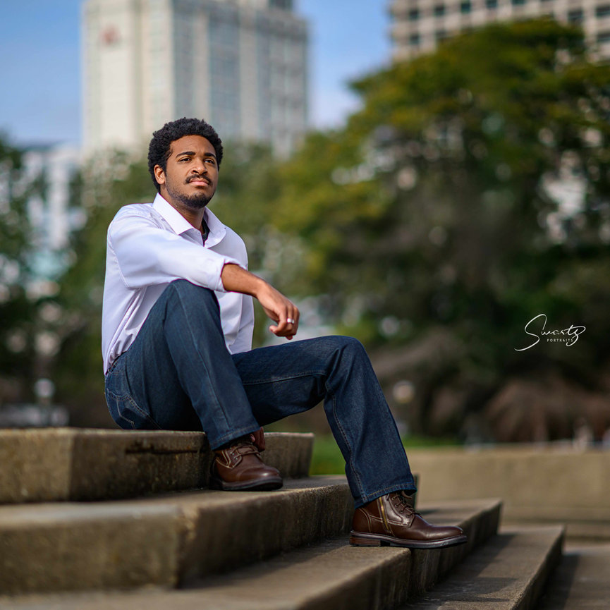 Senior portrait photography at Mercer Botanical Gardens, cinematic candid style by Swartz Portraits North Houston suburbs