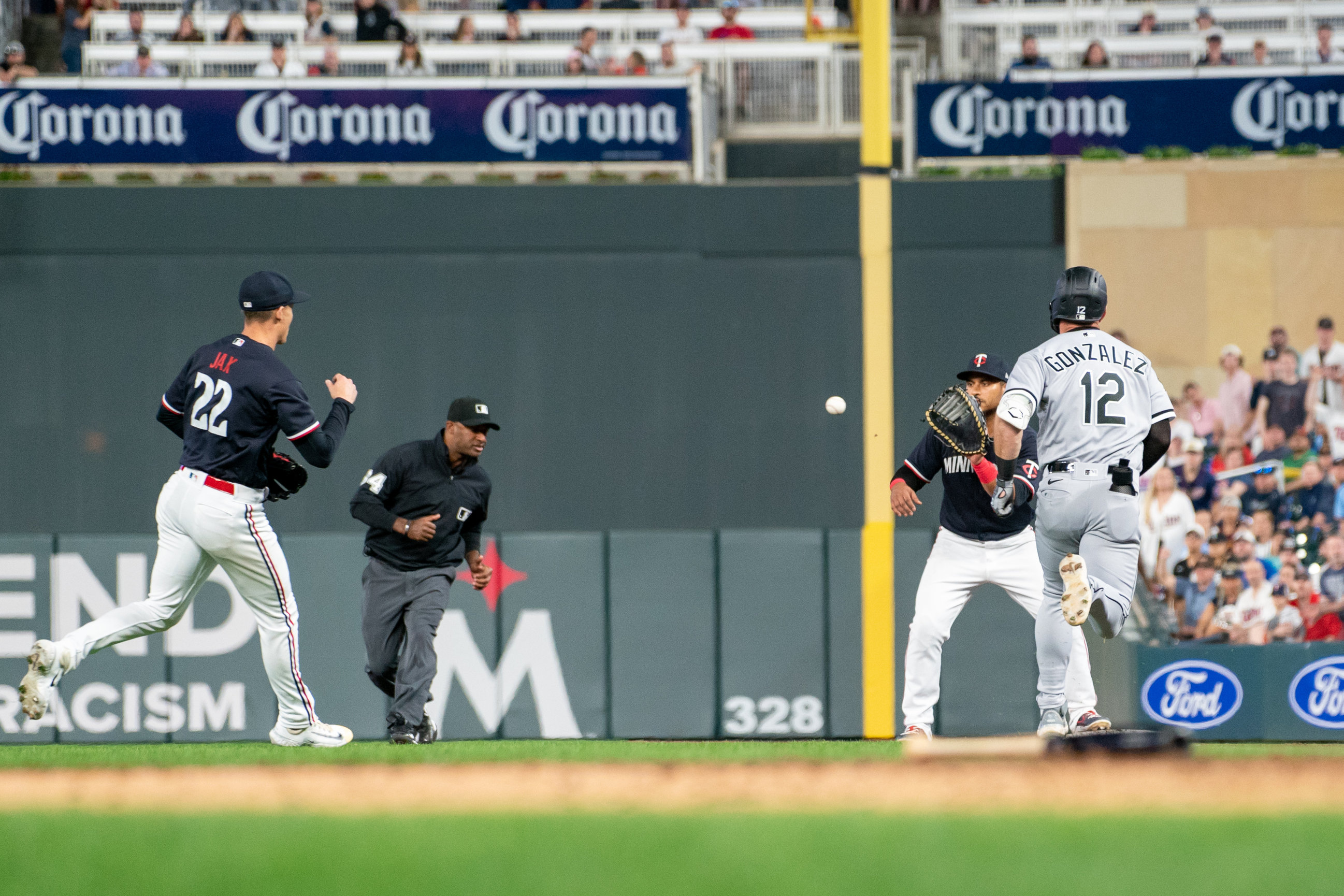 Twins defeat White Sox in 10 inning - My Story Minnesota