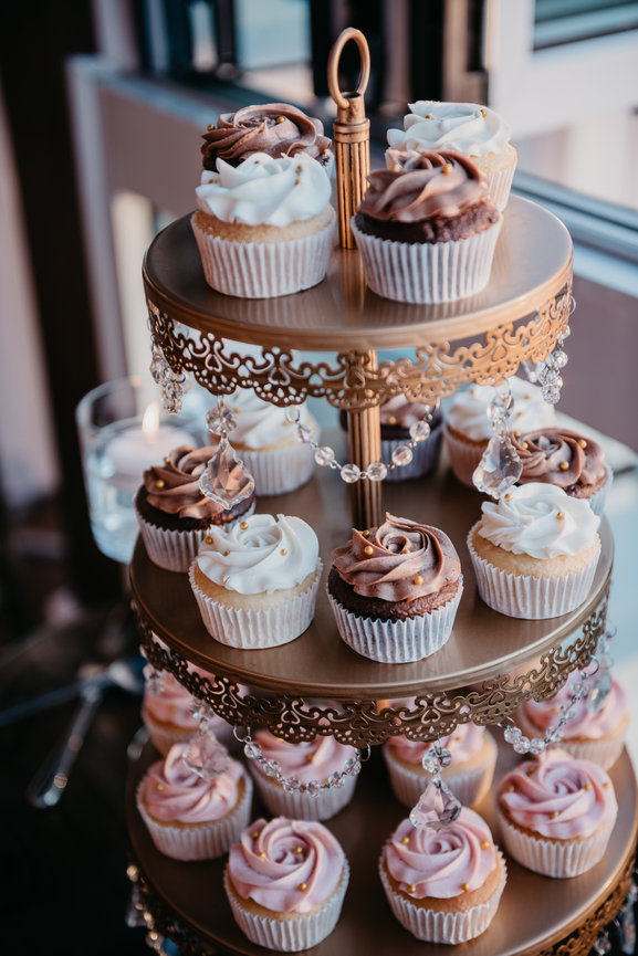 Affordable Kelowna wedding photographer for intimate celebrations