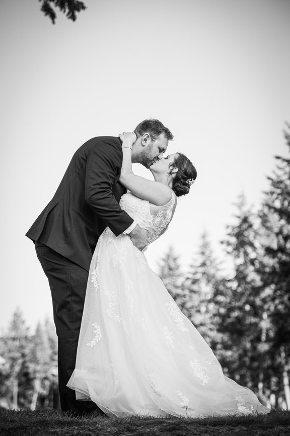 Top rated Wedding photographer in the Okanagan