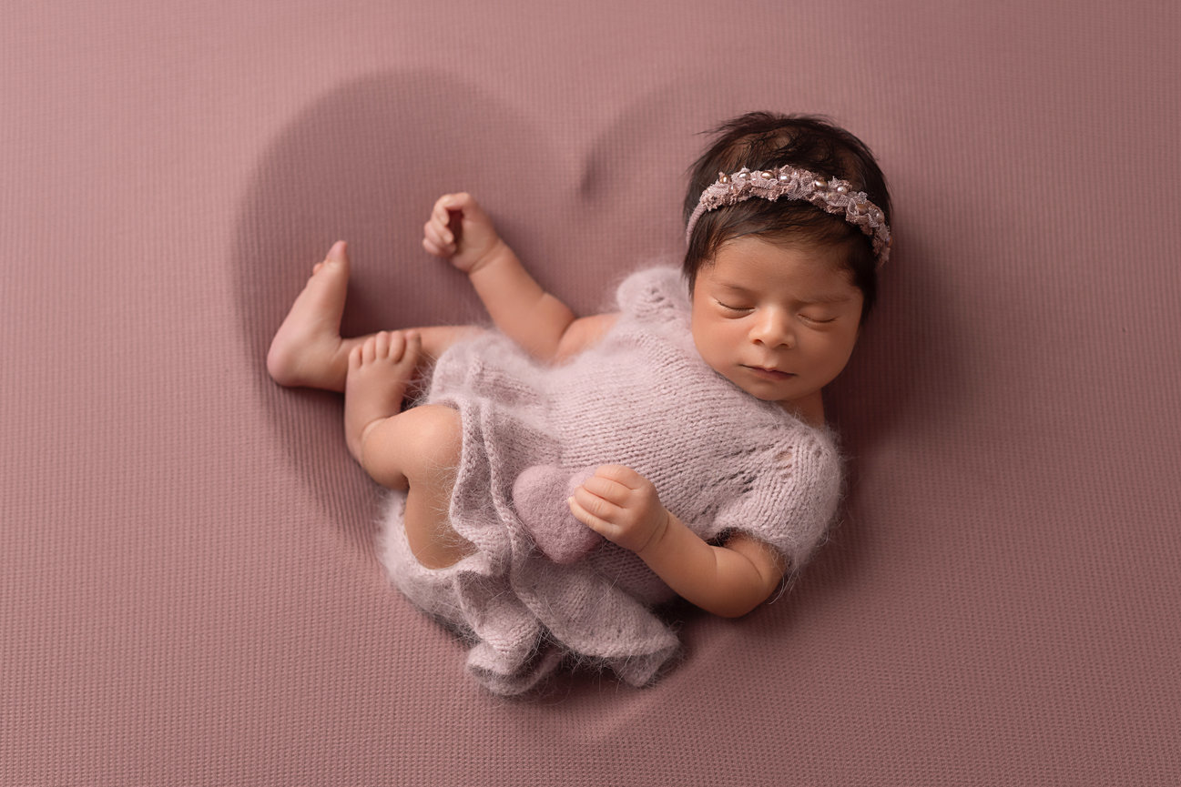 best newborn photographer Connecticut, newborn portraits in Connecticut, New Haven newborn photography
