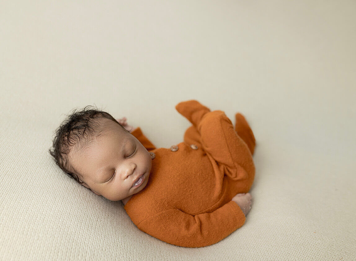 Peoria newborn photographer, newborn portrait studio near me Peoria,  professional newborn photos Peoria IL