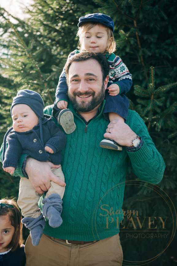 What to Wear: Winter & Holiday Family Outfit Ideas - Sharyn Peavey Photography What to Wear: Winter & Holiday Family Outfit Ideas - Sharyn Peavey Photography