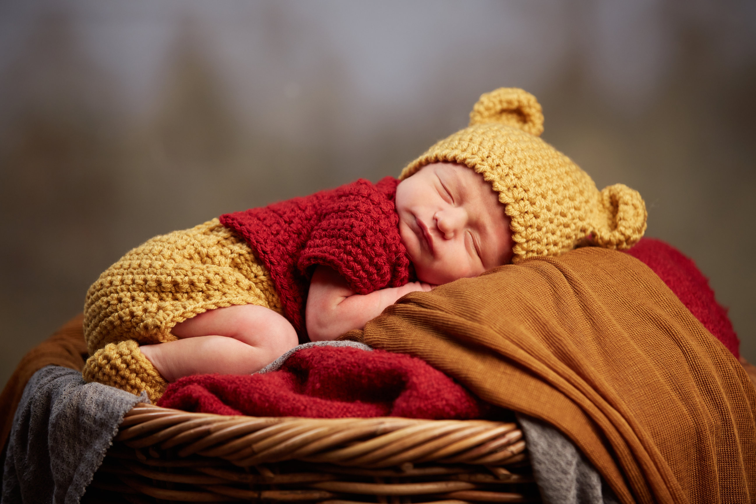 NEWBORN INVESTMENT Peters Photography