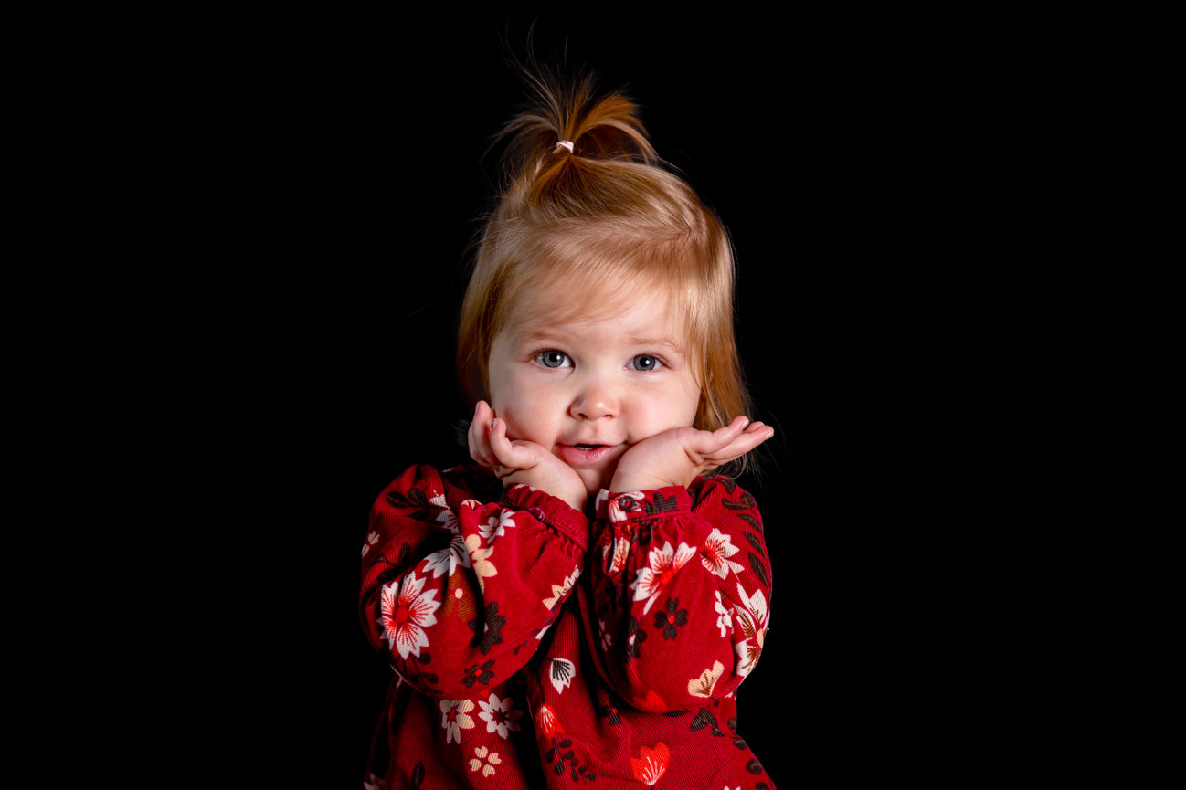 Heidi E. Reuter Photography creates modern school portraits designed to feel fun!